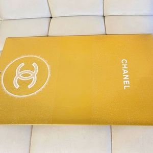 Chanel Box
